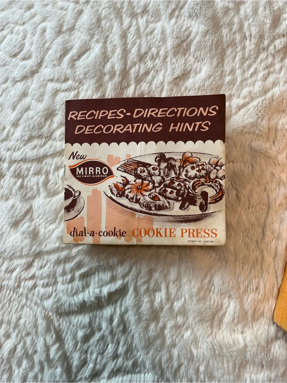 Mirro Dial-A-Cookie Press with 3 Forming Plates For 12 Different Designs